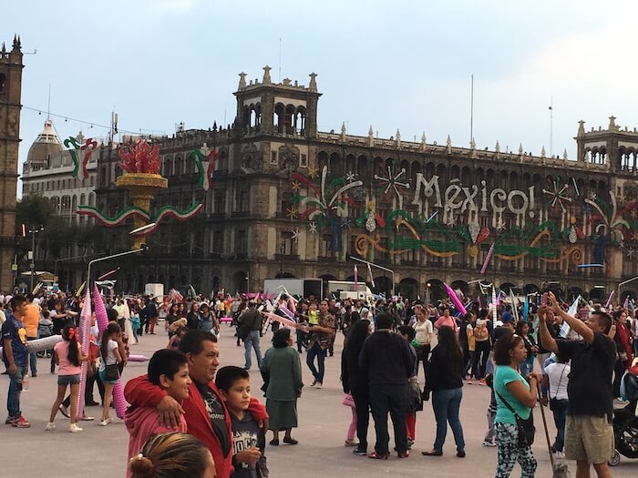 メキシコシティのソカロ広場
