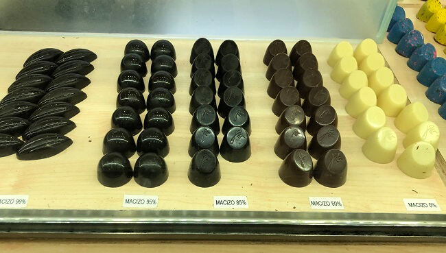 Que Bo!のカカオ濃い目チョコレート