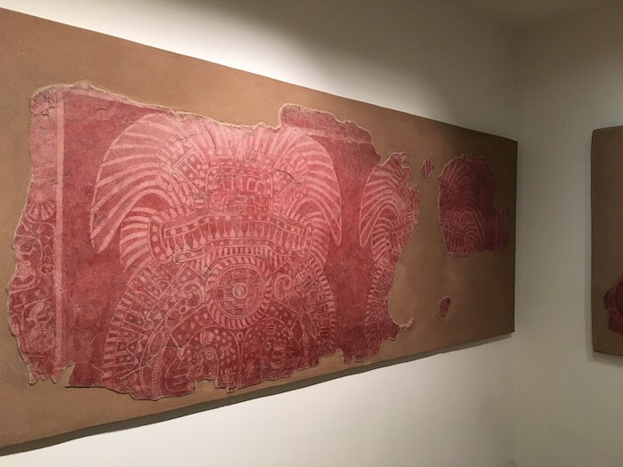 テオティワカン遺跡の壁画博物館 真っ赤な絵