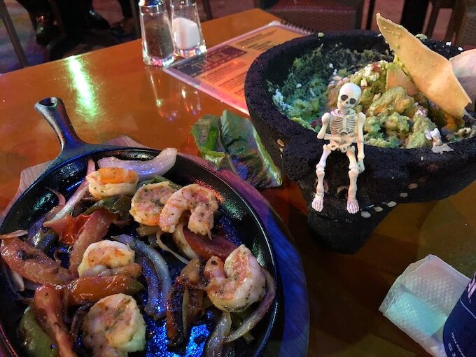 カンクンのメキシコ料理レストランMEXTREME13