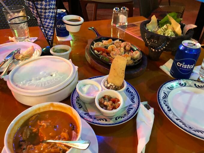 カンクンのメキシコ料理レストランMEXTREME9