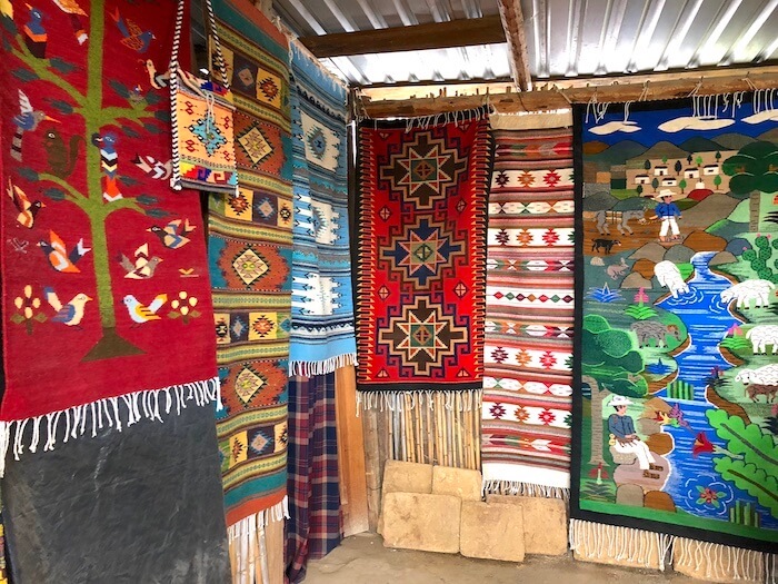 メキシコ　民芸品　オアハカ オアハカの木彫動物たち～「メキシコと中南米の民芸玩具展」より